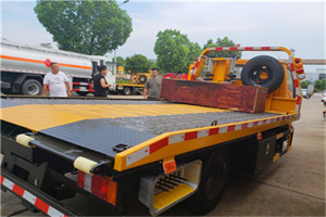 兴和附近拖车电话号码服务